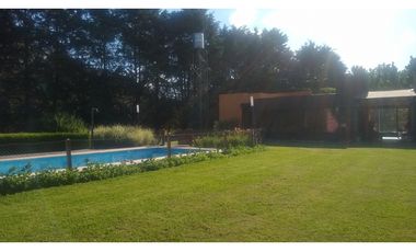 HERMOSA CASA EN EN EL BARRIO LAS CHACRAS DE OPEN DOOR , LUJAN