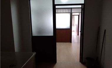 VENTA OFICINA  39 m2 Fte.V.CEVALLOS 200