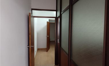 VENTA OFICINA  39 m2 Fte.V.CEVALLOS 200