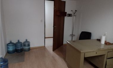 VENTA OFICINA  39 m2 Fte.V.CEVALLOS 200