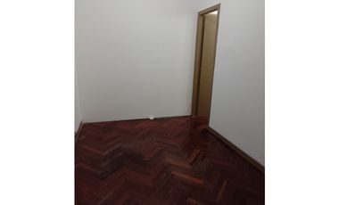VENTA DEPTO 3 AMBIENTES C/ DEP AP/CRED. MORENO 1700