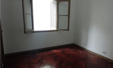 VENTA DEPTO 3 AMBIENTES C/ DEP AP/CRED. MORENO 1700