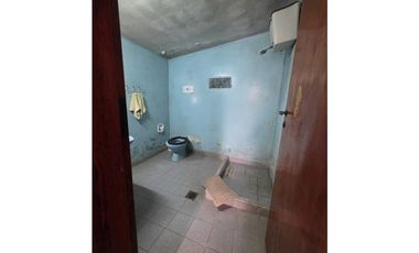 CASA EN VENTA - CORREDOR COMERCIAL