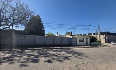 CASA EN VENTA - CORREDOR COMERCIAL