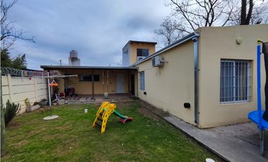 Casa y 2 Departamentos B° Lanusse