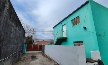 Casa y 2 Departamentos B° Lanusse