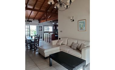 Hermosa Casa en Pontevedra Merlo Apta Credito