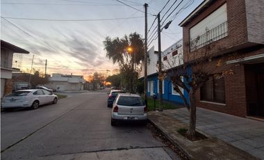 Casa 3 ambientes - Roca 4800