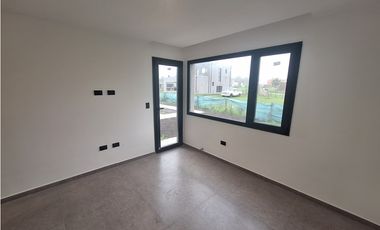 Arenas Chico - Casa a Estrenar 4 ambientes c/ piscina