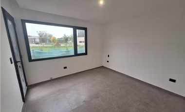 Arenas Chico - Casa a Estrenar 4 ambientes c/ piscina