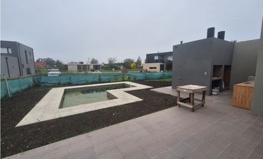 Arenas Chico - Casa a Estrenar 4 ambientes c/ piscina