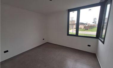 Arenas Chico - Casa a Estrenar 4 ambientes c/ piscina