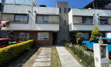 Casa en condominio en Villas Xaltipa, Cuautitlán con 3 recámaras y 3 baños