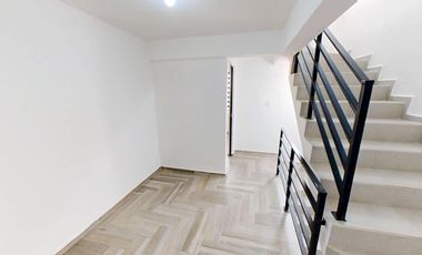 Venta de casa en Paseos del Bosque , Cuautitlán , con terraza