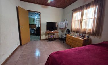 VENTA CASA B ZAPIOLA AL 2300