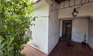 VENTA CASA B ZAPIOLA AL 2300