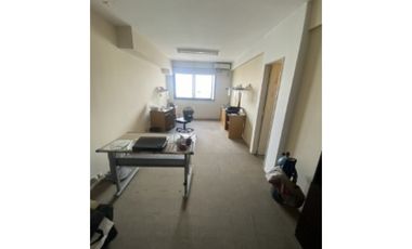 VENTA OFICINA COMERCIAL.AV PUEYRREDON AL 400