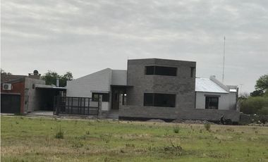 Muy linda casa en la Ciudad de Fernández, Santiago del Estero