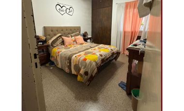 Venta de departamento en barrio Güemes