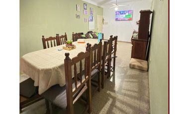 Venta de departamento en barrio Güemes
