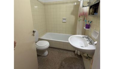 Venta de departamento en barrio Güemes