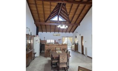 CASA EN VENTA-LORENZO CASEY