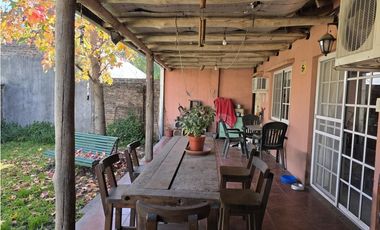 CASA EN VENTA-LORENZO CASEY