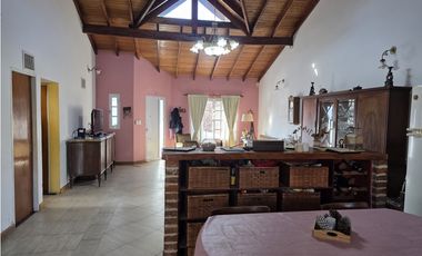 CASA EN VENTA-LORENZO CASEY