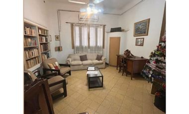 Venta de Casa Planta Baja, Barrio Centro (9 de Julio y Salta)