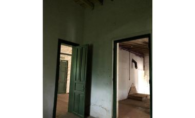 Casa antigua en Venta s/ Av. Ricardo Rojas - z. norte Córdoba -