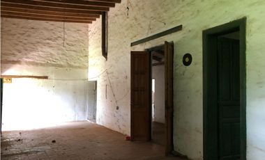 Casa antigua en Venta s/ Av. Ricardo Rojas - z. norte Córdoba -