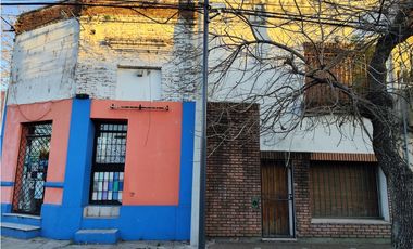 Hermoso Local Centrico Esquina con Casa