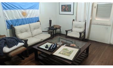 Casa Antigua a Reciclar con gran Lote