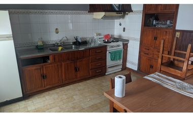 Casa Antigua a Reciclar con gran Lote