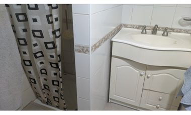 Casa Antigua a Reciclar con gran Lote