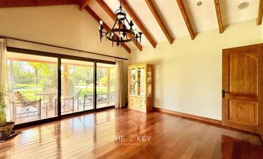 Casa en Venta en Algarrobal - Chicureo Poniente