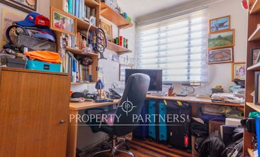 Casa en Villa Macul. 450 m² terreno, en Armando Moock