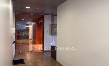 Espectacular oficina en Nueva Costanera 0,55 UF x m2