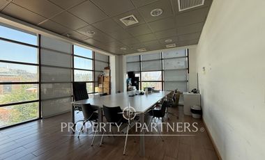 Espectacular oficina en Nueva Costanera 0,55 UF x m2