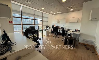 Espectacular oficina en Nueva Costanera 0,55 UF x m2