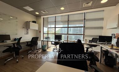 Espectacular oficina en Nueva Costanera 0,55 UF x m2