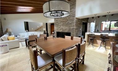 CASA EN RENTA, AVNDARO