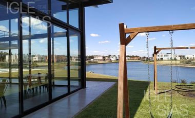 Casa en venta en Carpinchos, Nordelta