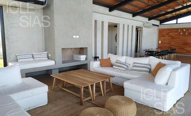 Casa en venta en Carpinchos, Nordelta