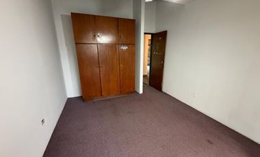 Casa en Alquiler 4 Dormitorios, Consultorios y Galpón Alto Alberdi