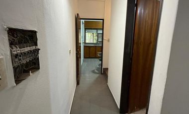 Casa en Alquiler 4 Dormitorios, Consultorios y Galpón Alto Alberdi