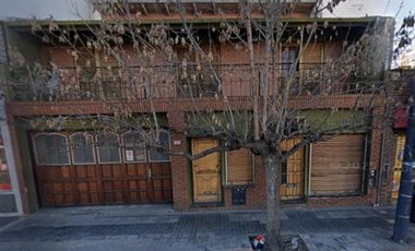 Casa en Alquiler 4 Dormitorios, Consultorios y Galpón Alto Alberdi