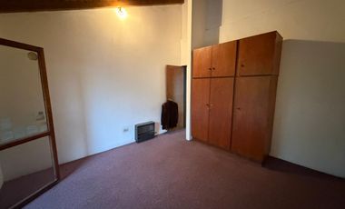 Casa en Alquiler 4 Dormitorios, Consultorios y Galpón Alto Alberdi