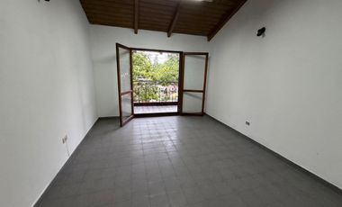 Casa en Alquiler 4 Dormitorios, Consultorios y Galpón Alto Alberdi