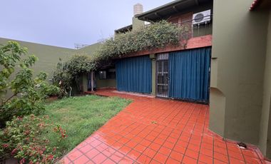 Casa en Alquiler 4 Dormitorios, Consultorios y Galpón Alto Alberdi
